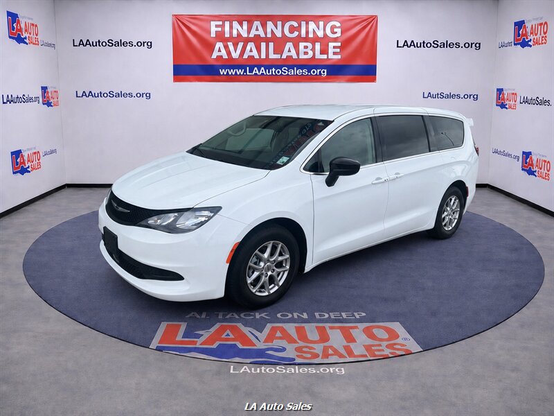 2024 Chrysler Voyager LX's photo