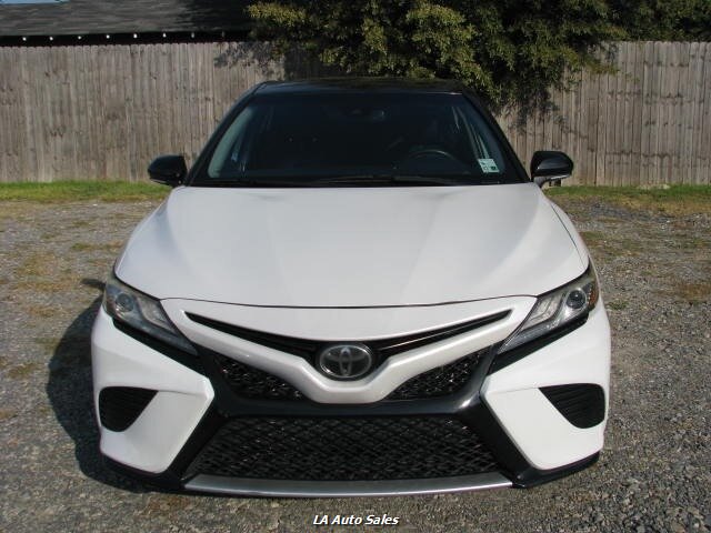 2019 Toyota Camry XSE photo 7