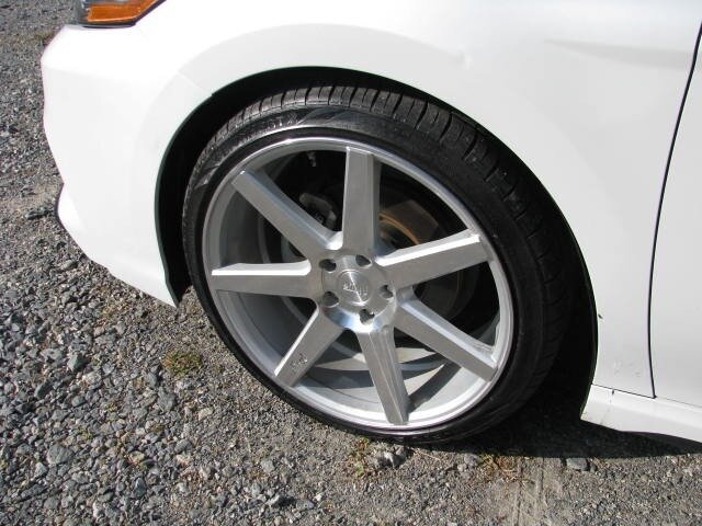 2019 Toyota Camry XSE photo 8