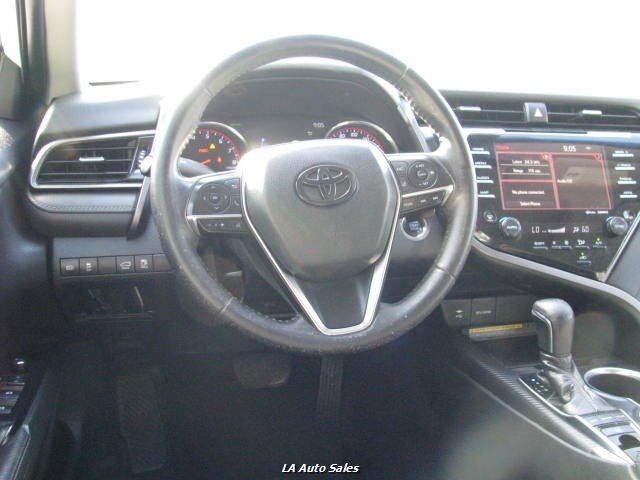 2019 Toyota Camry XSE photo 12
