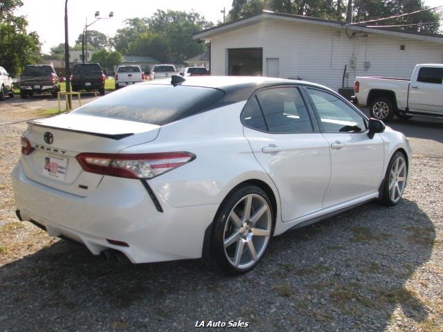 2019 Toyota Camry XSE photo 2