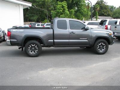 2017 Toyota Tacoma TRD Off-Road   - Photo 2 - West Monroe, LA 71225