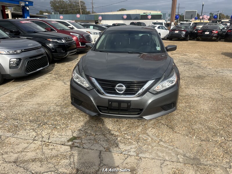 2016 Nissan Altima 2.5 photo 2
