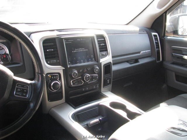 2019 Ram 1500 SLT photo 12