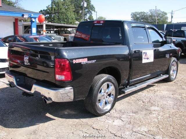 2019 Ram 1500 SLT photo 6