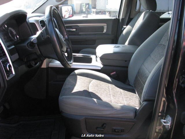 2019 Ram 1500 SLT photo 13