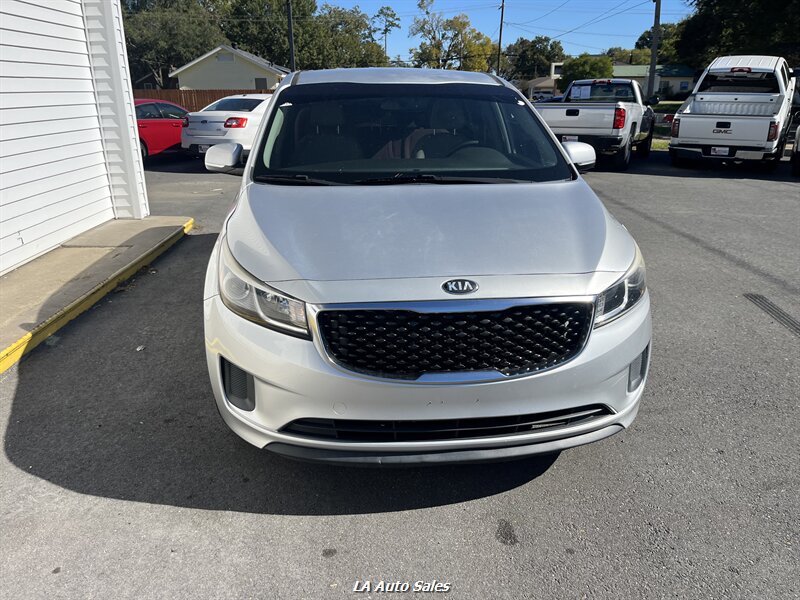 2016 Kia Sedona L photo 4