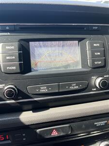 2016 Kia Sedona L   - Photo 14 - Monroe, LA 71201