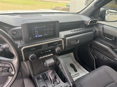 2024 Toyota Tacoma SR5 - Photo 13 - Monroe, LA 71201