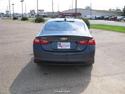 2020 Chevrolet Malibu LS 4dr Sedan   - Photo 4 - Monroe, LA 71201