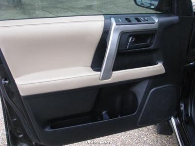 2011 Toyota 4Runner SR5   - Photo 17 - Monroe, LA 71201