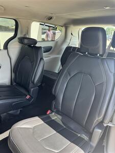 2022 Chrysler Pacifica Touring L   - Photo 13 - Monroe, LA 71201