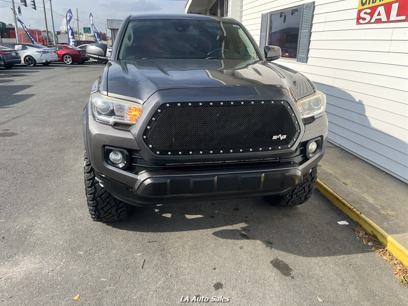 2018 Toyota Tacoma SR5 V6  