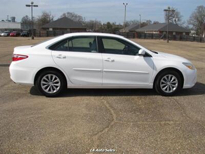 2016 Toyota Camry LE   - Photo 2 - West Monroe, LA 71225