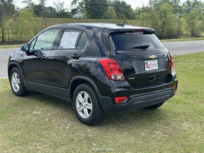 2021 Chevrolet Trax LS 4dr Crossover   - Photo 9 - Monroe, LA 71201