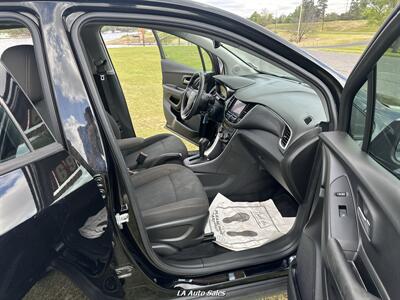 2021 Chevrolet Trax LS 4dr Crossover   - Photo 12 - Monroe, LA 71201