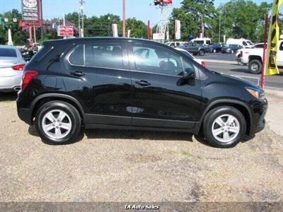 2021 Chevrolet Trax LS 4dr Crossover   - Photo 2 - Monroe, LA 71201