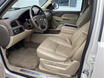 2013 Chevrolet Suburban LTZ 4x2 4dr SUV   - Photo 12 - Monroe, LA 71201