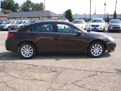 2013 Chrysler 200 Touring   - Photo 2 - West Monroe, LA 71225