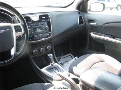2013 Chrysler 200 Touring 4dr Sedan   - Photo 13 - Monroe, LA 71201