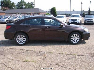 2013 Chrysler 200 Touring 4dr Sedan   - Photo 2 - Monroe, LA 71201