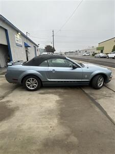 2005 Ford Mustang V6 Deluxe   - Photo 3 - Fresno Ca, CA 93703