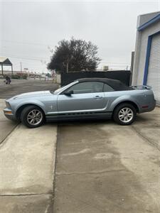 2005 Ford Mustang V6 Deluxe   - Photo 6 - Fresno Ca, CA 93703