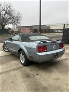 2005 Ford Mustang V6 Deluxe   - Photo 5 - Fresno Ca, CA 93703
