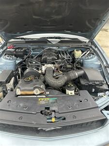 2005 Ford Mustang V6 Deluxe   - Photo 16 - Fresno Ca, CA 93703