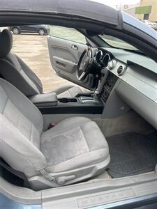 2005 Ford Mustang V6 Deluxe   - Photo 9 - Fresno Ca, CA 93703