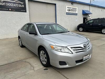 2010 Toyota Camry SE   - Photo 2 - Fresno Ca, CA 93703