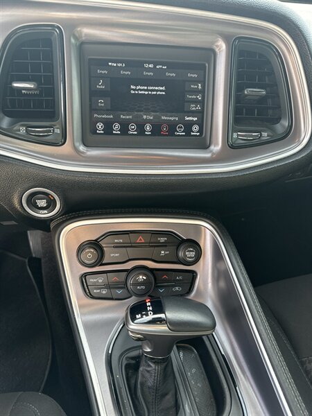 2019 Dodge Challenger SXT - Photo 7 - Tulsa, OK 74112