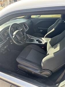 2019 Dodge Challenger SXT - Photo 5 - Tulsa, OK 74112