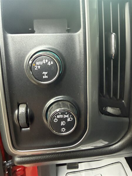 2017 Chevrolet Silverado 1500 LT - Photo 8 - Tulsa, OK 74112