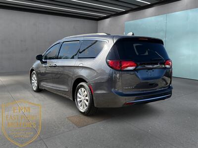 2017 Chrysler Pacifica Touring Plus   - Photo 3 - Tulsa, OK 74112