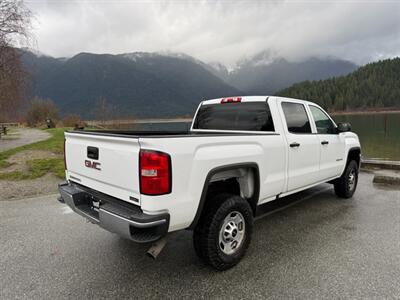 2017 GMC Sierra 2500 SLT Crew Cab Long be   - Photo 6 - Coquitlam, BC V3B 5E2