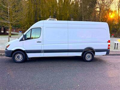 2018 Mercedes-Benz Sprinter 2500 Reefer High Roo   - Photo 4 - Coquitlam, BC V3B 5E2