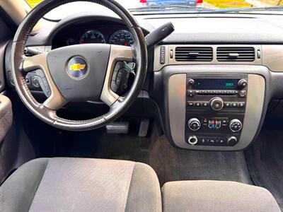 2011 Chevrolet Avalanche LS Crew Cab 4x4   - Photo 10 - Coquitlam, BC V3B 5E2