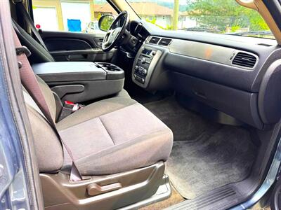 2011 Chevrolet Avalanche LS Crew Cab 4x4   - Photo 15 - Coquitlam, BC V3B 5E2