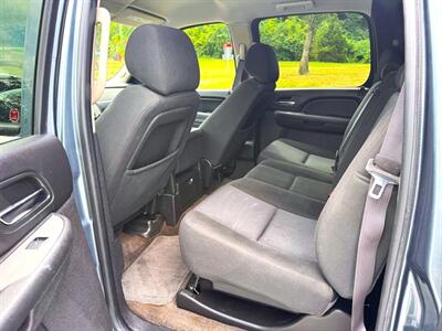 2011 Chevrolet Avalanche LS Crew Cab 4x4   - Photo 13 - Coquitlam, BC V3B 5E2