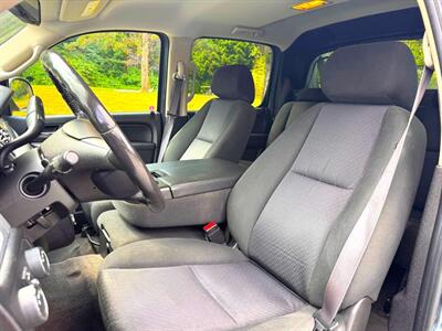 2011 Chevrolet Avalanche LS Crew Cab 4x4   - Photo 18 - Coquitlam, BC V3B 5E2