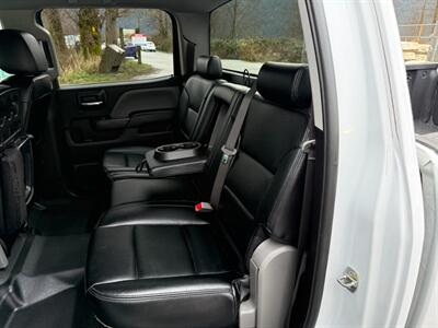 2018 GMC Sierra 2500 Crew Cab 6.0L Engine   - Photo 13 - Coquitlam, BC V3B 5E2