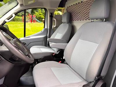 2018 Ford Transit T-150 130 "WB   - Photo 17 - Coquitlam, BC V3B 5E2