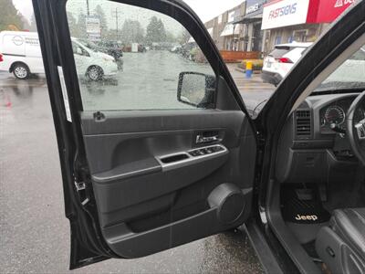 2009 Jeep Liberty Limited 4x4   - Photo 11 - Coquitlam, BC V3B 5E2