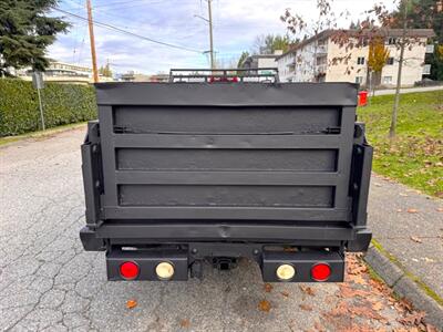 2015 GMC Sierra 3500 Flat Bed Power Lift   - Photo 8 - Coquitlam, BC V3B 5E2