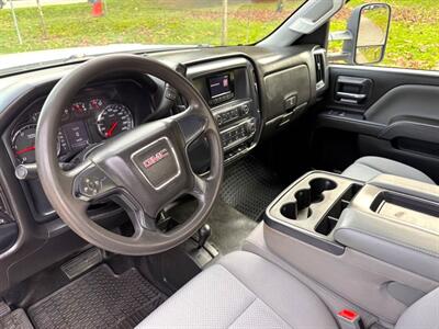 2015 GMC Sierra 3500 Flat Bed Power Lift   - Photo 9 - Coquitlam, BC V3B 5E2