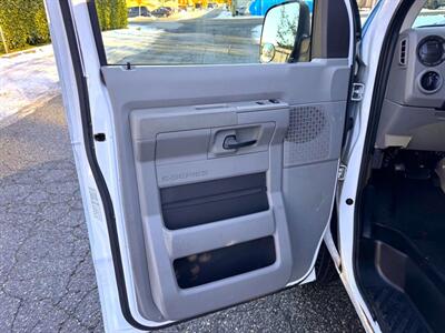 2009 Ford E-250   - Photo 11 - Coquitlam, BC V3B 5E2