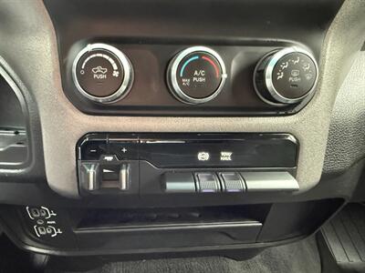 2019 RAM 3500 6.7L Cummins Crew Cab 4x4 Long Bed 8ft. - Photo 22 - Coquitlam, BC V3B 5E2