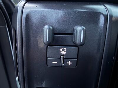 2015 GMC Sierra 3500 4x4 6.0L Long Box 8f   - Photo 18 - Coquitlam, BC V3B 5E2