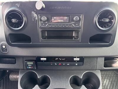 2019 Mercedes-Benz Sprinter 2500 Reefer HR 170 "   - Photo 15 - Coquitlam, BC V3B 5E2